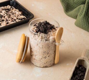 High Protein Overnight Oats - Cookies & Cream